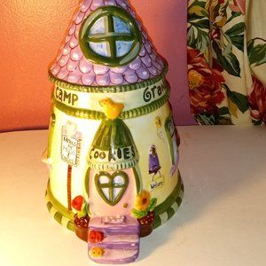 VINTAGE "CAMP GRANDMA~FAMOUS FOR HUGS & COOKIES" HANDPAINTED CERAMIC COOKIE JAR